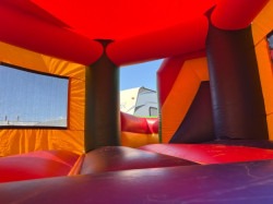 IMG 3556 1734048192.jpg Fun House with Slide Combo